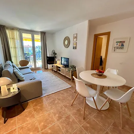 Apartment Reformat, Wi Fi, Parking, Piscina, Ac *